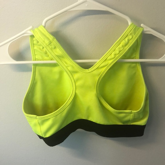 Nike dri fit sports bra - Picture 2 of 3